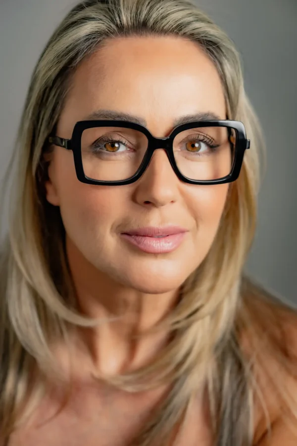Modelo Autavia 113 - Carla Fachim - Imagem 6
