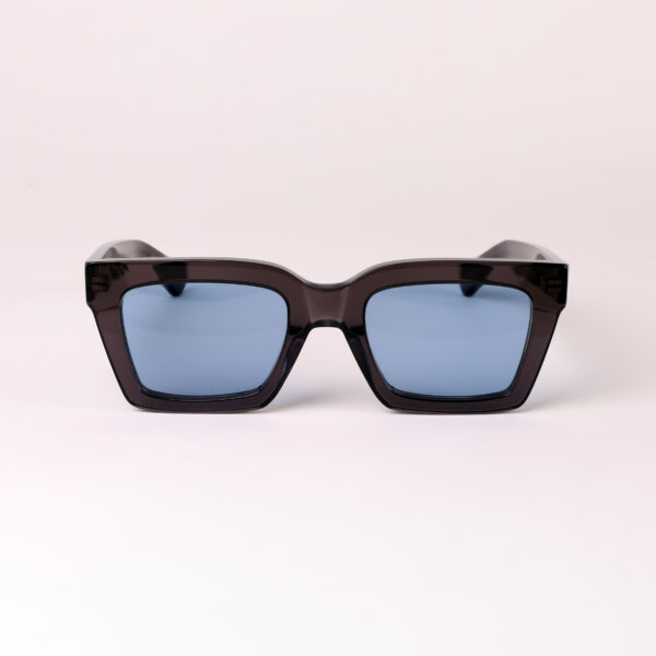Modelo Edge 250 - Carla Fachim